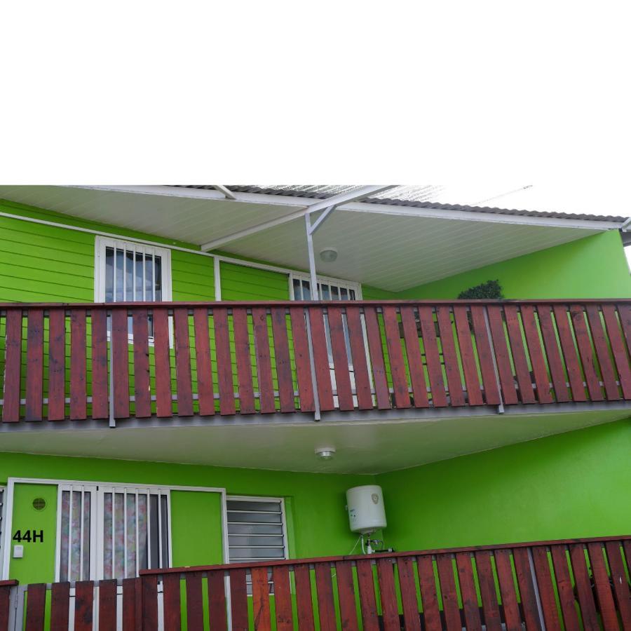 Appartement Les Cles Du Bonheur2, Entre Mer & Montagne à Trois Bassins Extérieur photo